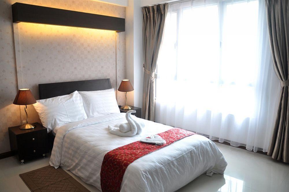 Sunshine City Suites Pasig City Esterno foto