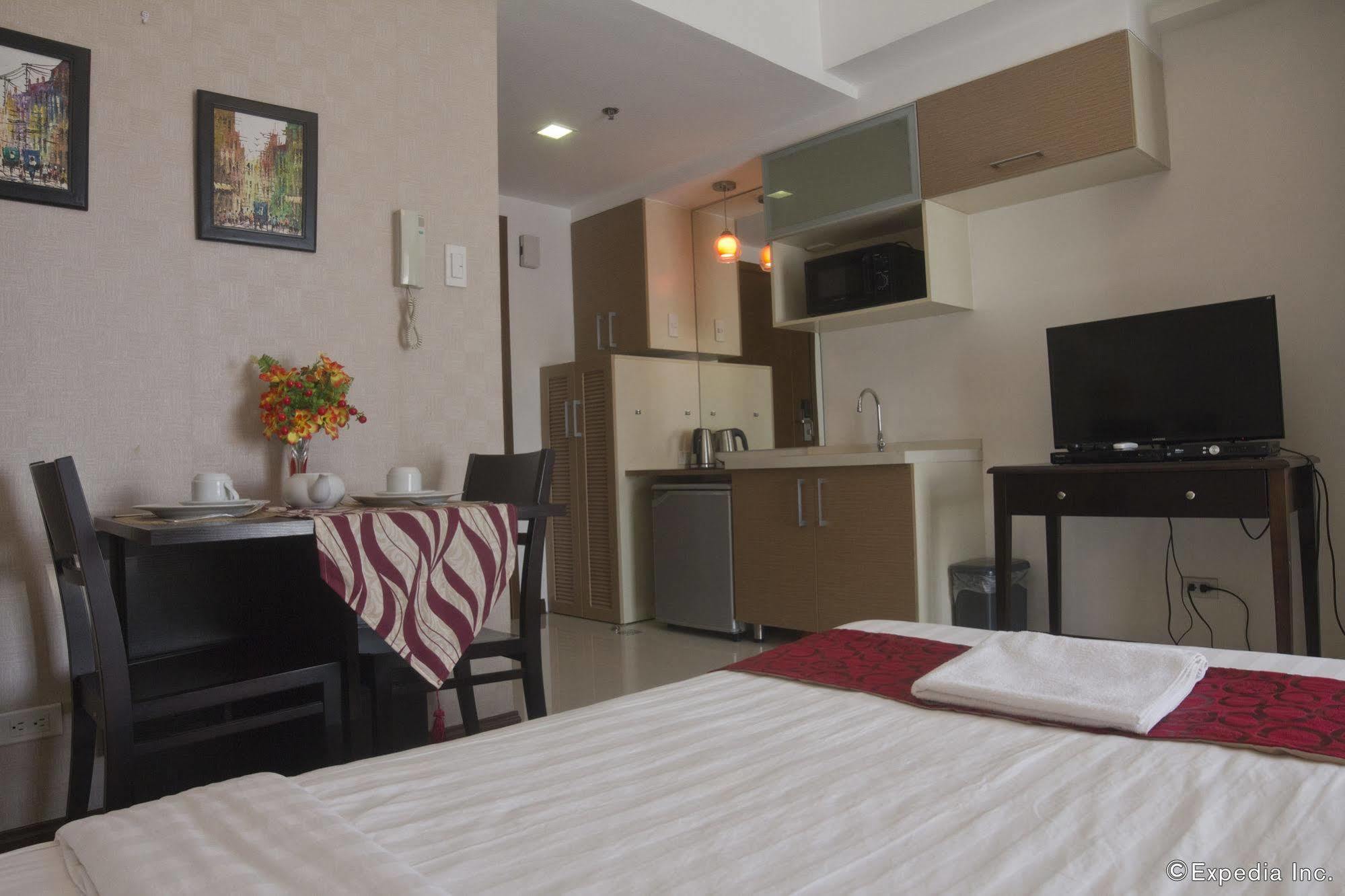 Sunshine City Suites Pasig City Esterno foto