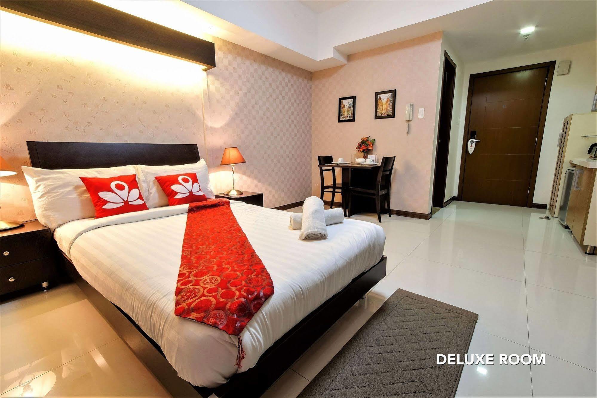 Sunshine City Suites Pasig City Esterno foto